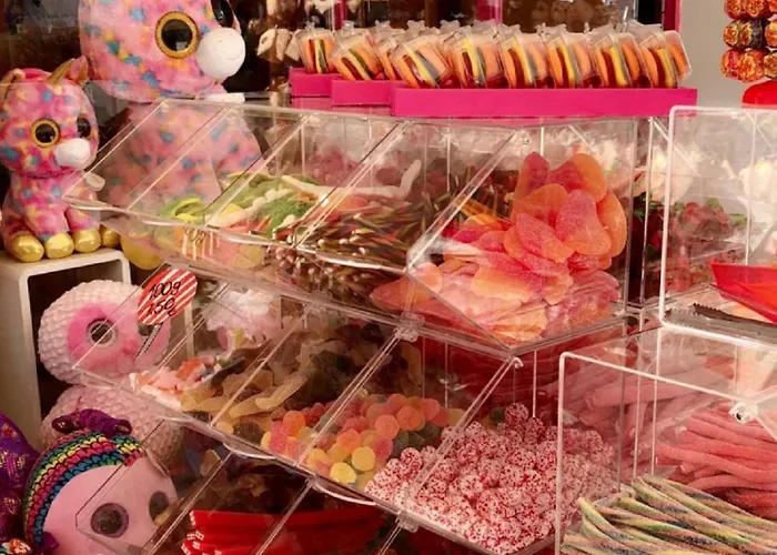 Centrally Located With Pool View 阿尔布费拉