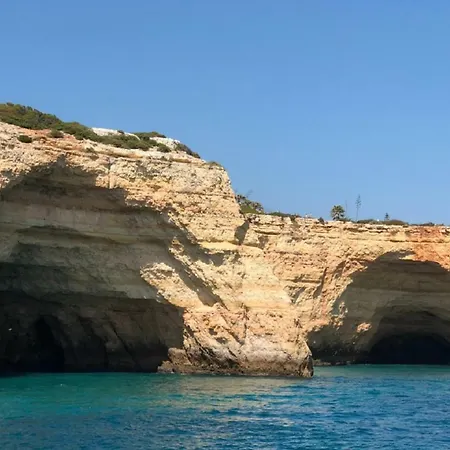 Centrally Located With Pool View Албуфейра