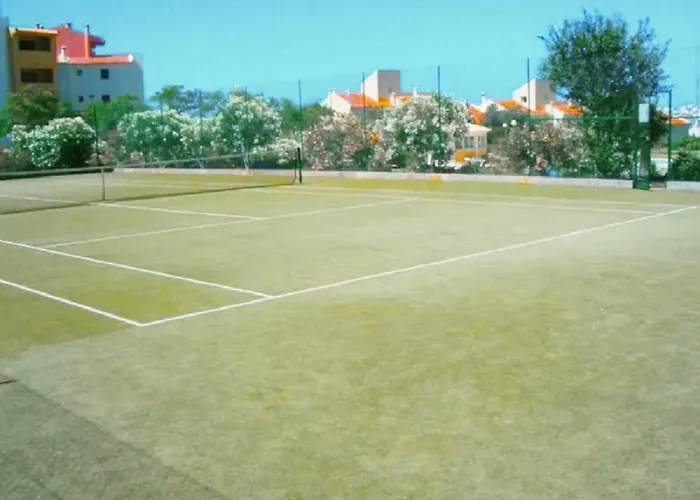 Centrally Located With Pool View Lejlighed *