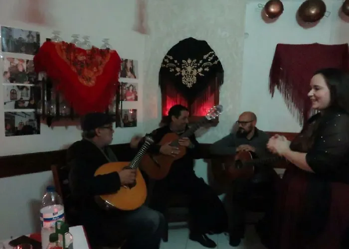 Lejlighed Centrally Located With Pool View *