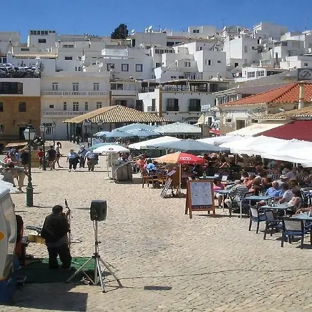 Centrally Located With Pool View * 阿尔布费拉