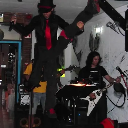 شقة Centrally Located With Pool View *