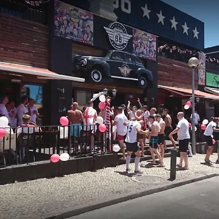 Centrally Located With Pool View 阿尔布费拉