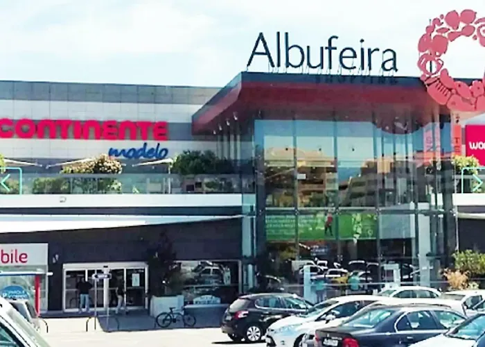 شقة Centrally Located With Pool View *