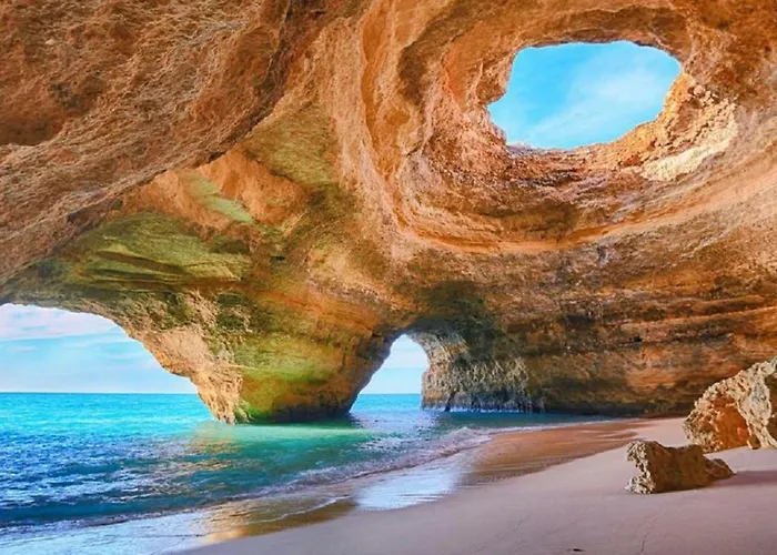 شقة Centrally Located With Pool View *