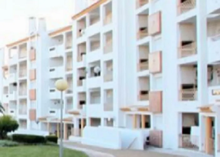 شقة Centrally Located With Pool View