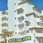 Centrally Located With Pool View Appartement