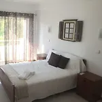 Centrally Located With Pool View Apartman *