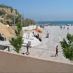 Centrally Located With Pool View Appartement Albufeira