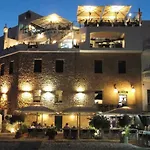 Appartement Centrally Located With Pool View *