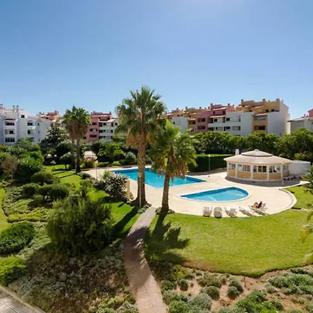 Centrally Located With Pool View Apartman Albufeira