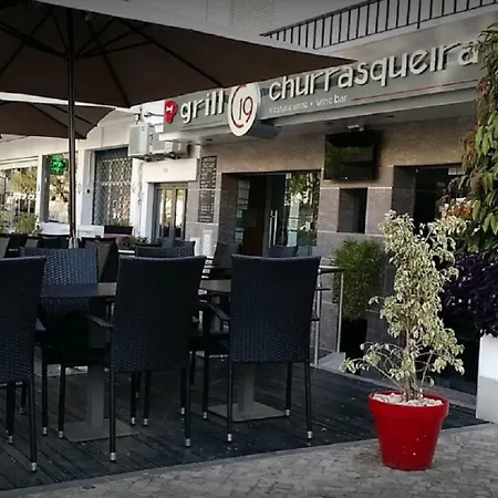 Centrally Located With Pool View Albufeira