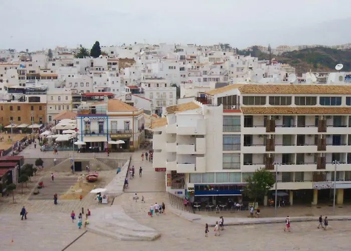 Centrally Located With Pool View Apartment