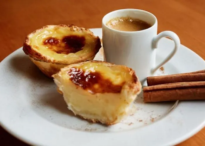 Apartment Centrally Located With Pool View Albufeira