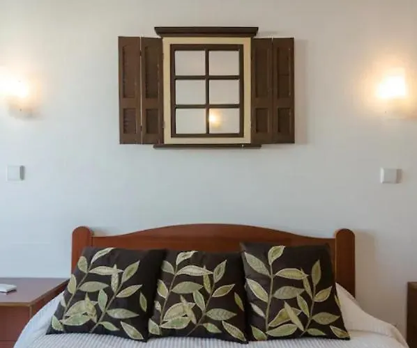 Apartment Centrally Located With Pool View *