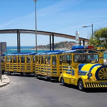 Apartamento Centrally Located With Pool View Albufeira